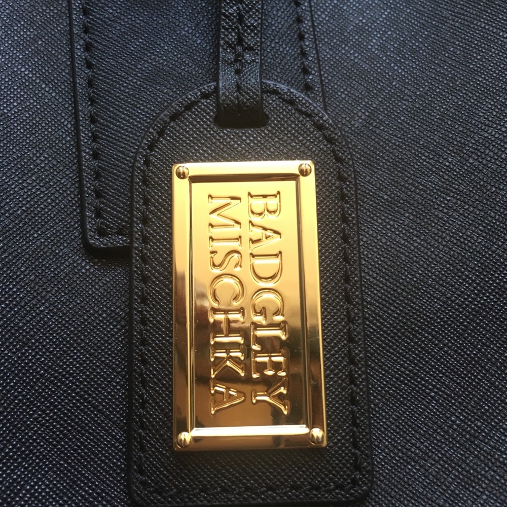 Badgley Mischka Saffiano leather shoulder bag - Picture 2 of 7